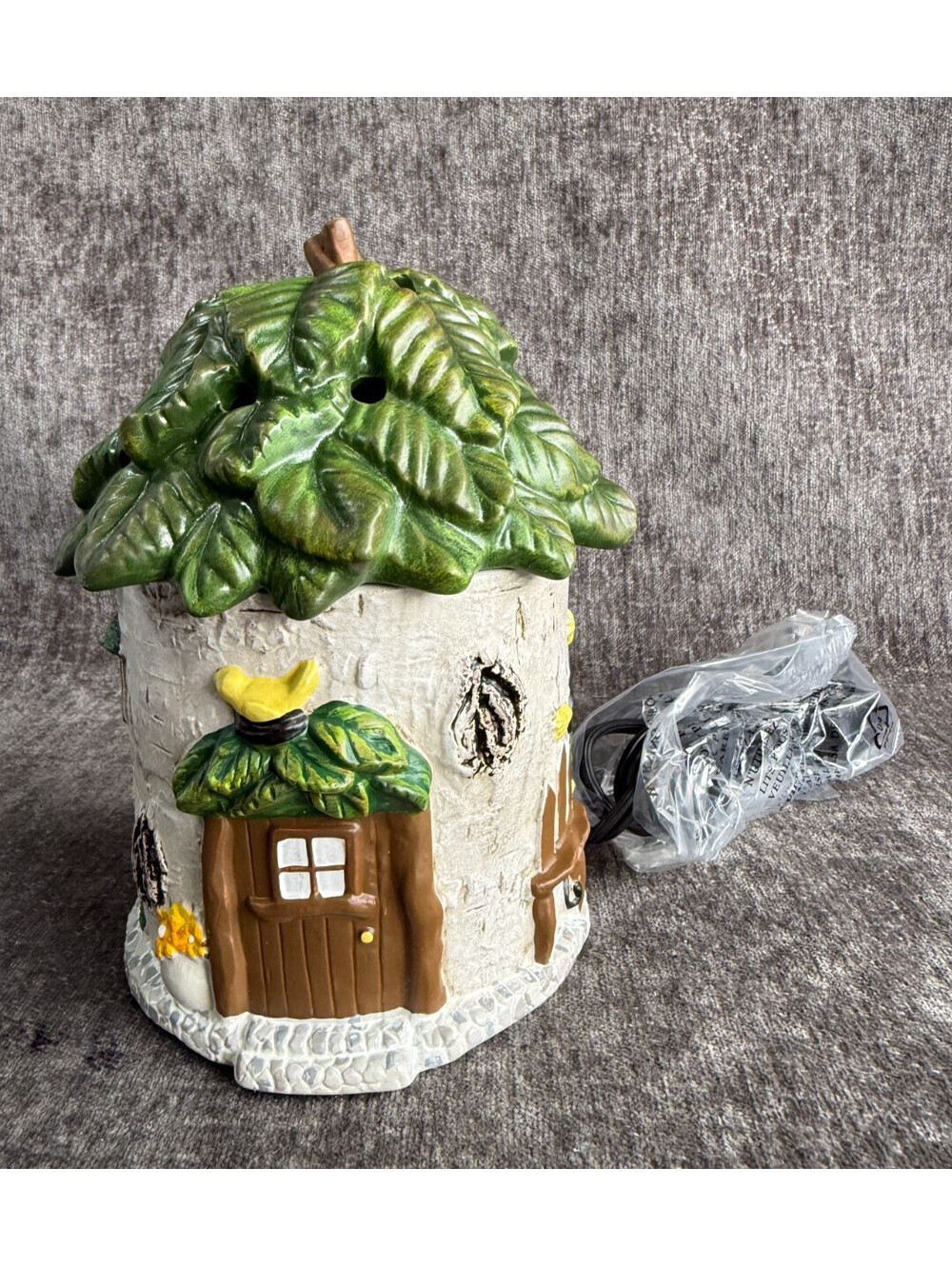Scentsy Fairytale Cottage August 2017 Warmer of the Month Treehouse Retired NIB